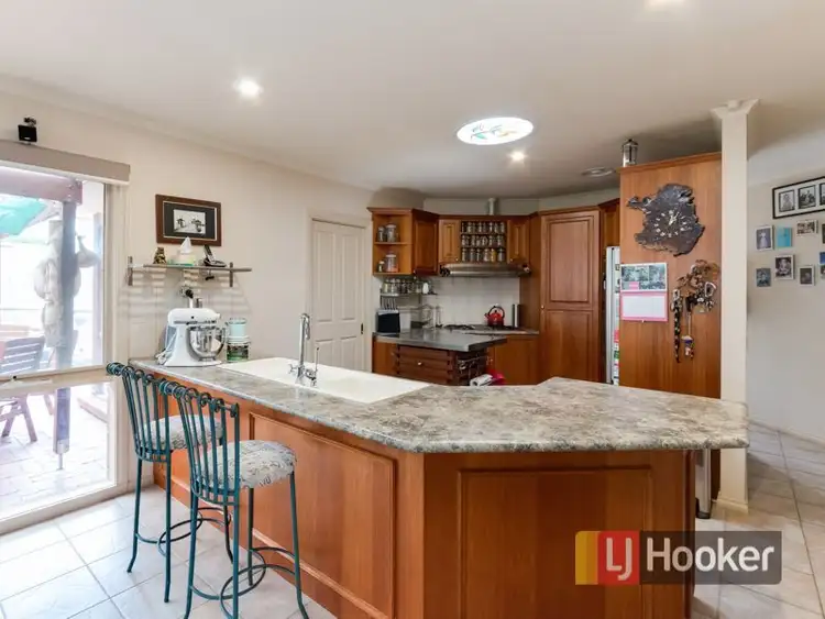 Fourth view of Homely house listing, 4 Jamie Mews, Berwick VIC 3806
