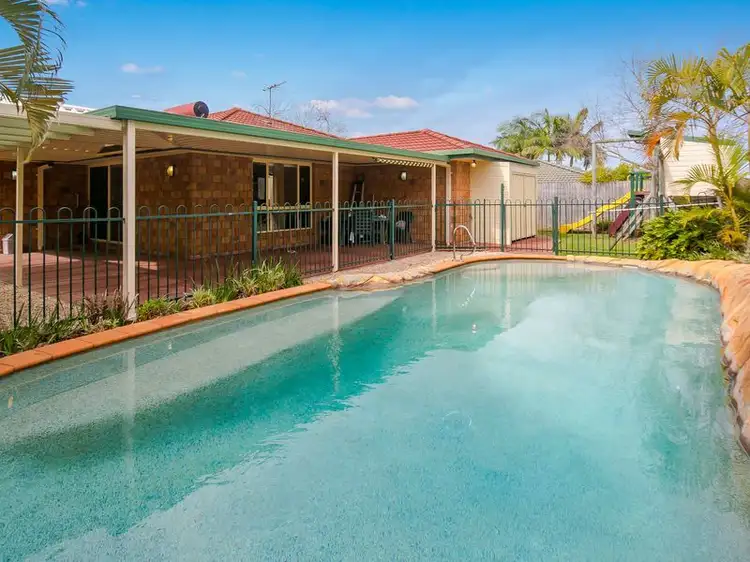 Second view of Homely house listing, 5 Anna Court, Birkdale QLD 4159