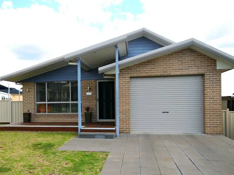 19 Kingfisher Drive, Inverell NSW 2360
