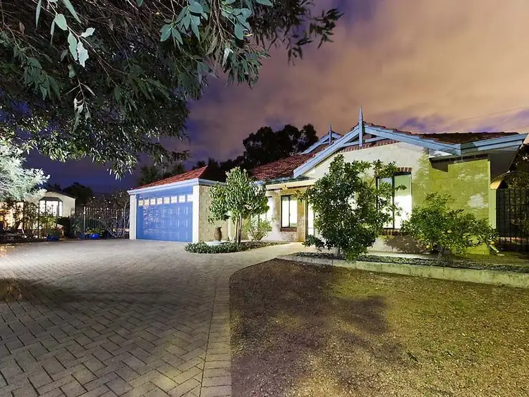 13 Darter Way, Maida Vale WA 6057