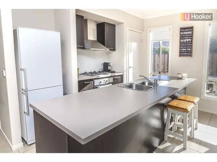 Second view of Homely house listing, 17 Crosskeys Road, Craigieburn VIC 3064