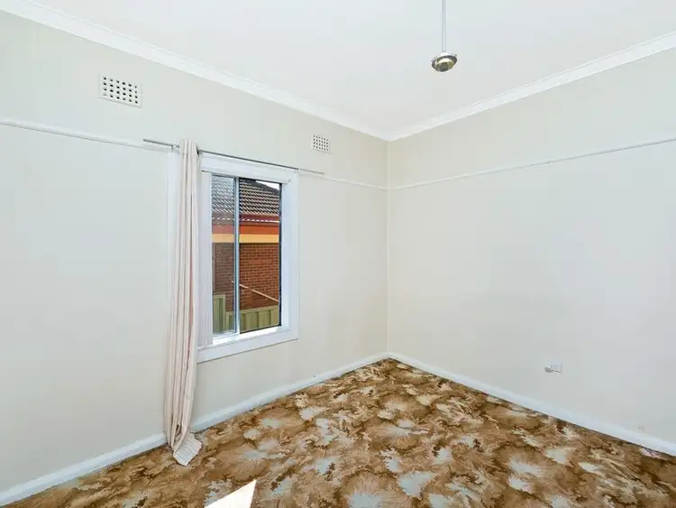 Sixth view of Homely house listing, 37 Stornaway Road, Queanbeyan NSW 2620