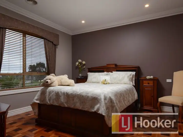 Sixth view of Homely house listing, 15 Wiringa Close, Narre Warren North VIC 3804