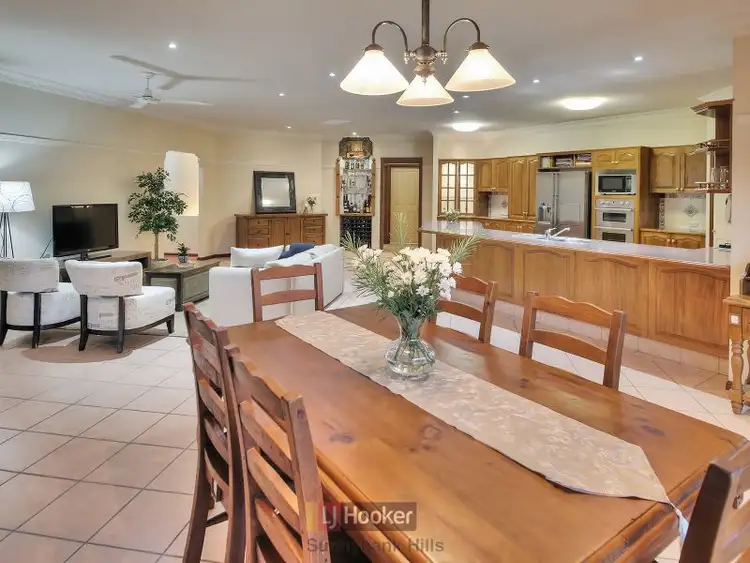 Second view of Homely house listing, 5 Meadow Place, Sunnybank Hills QLD 4109