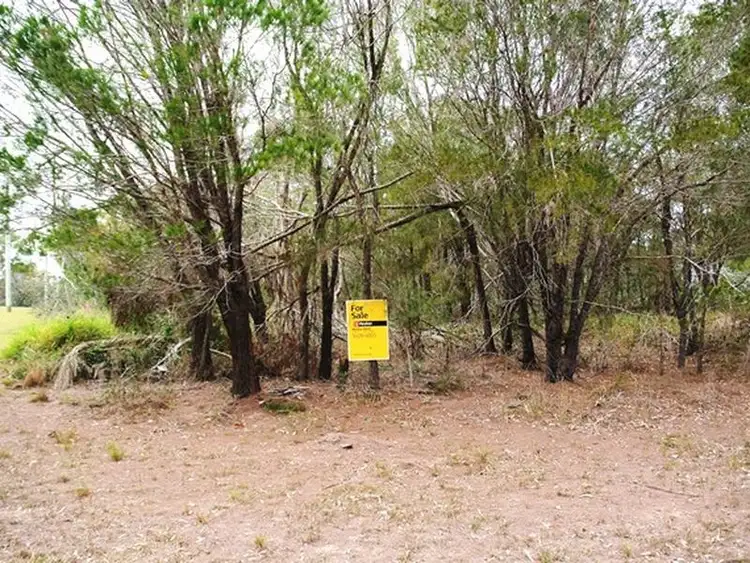 11-13 Rainbow Avenue, Macleay Island QLD 4184