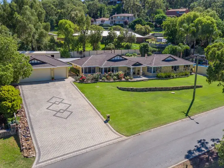 17 The Boulevard, Gooseberry Hill WA 6076