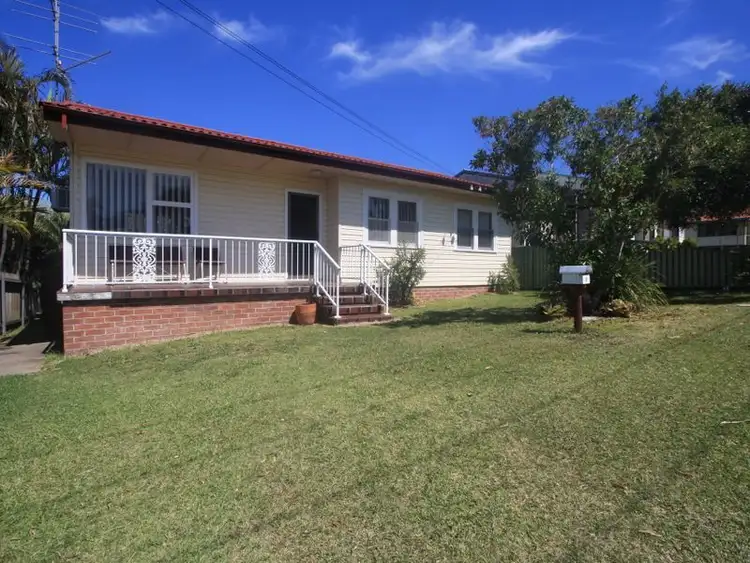 8 Dora Street, Fassifern NSW 2283
