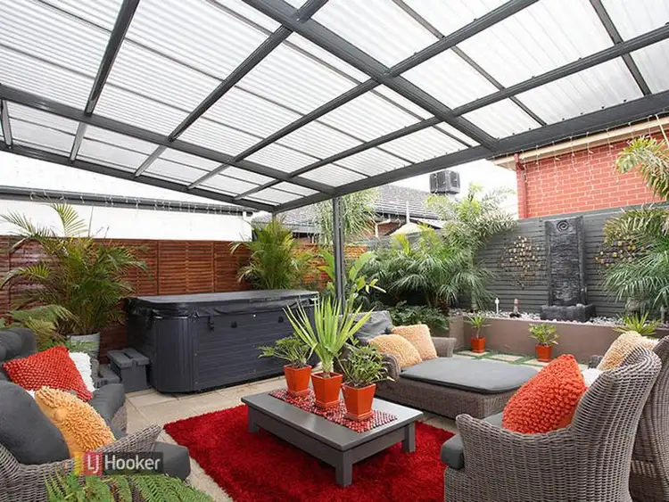 22 Yarle St, Mawson Lakes SA 5095