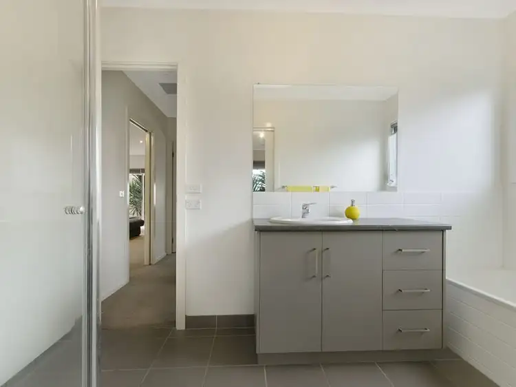 Fifth view of Homely unit listing, 1/28 Carolanne Drive, Drysdale VIC 3222