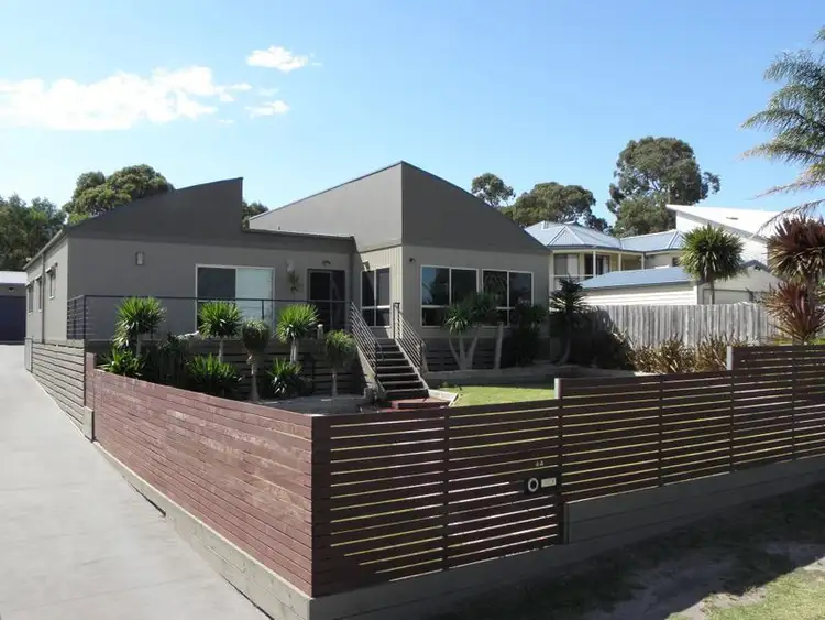 44 Capes Road, Lakes Entrance VIC 3909