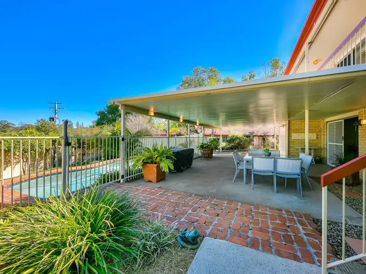 6 Bursaria Court, Everton Hills QLD 4053