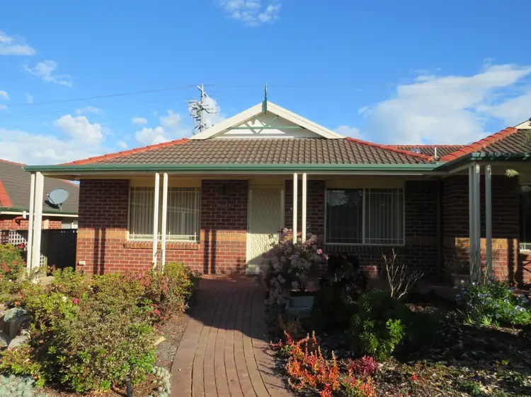 Villa 8/1-5 Canal Road, Paynesville VIC 3880