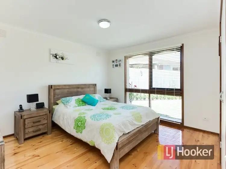 Fifth view of Homely house listing, 4 Chester Court, Endeavour Hills VIC 3802