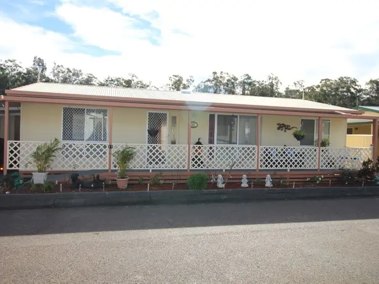 16 Sixth Avenue Broadlands Estate, Green Point NSW 2251