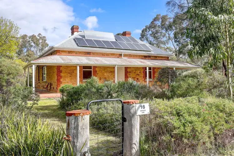 16 Cockatoo Lane, Chandlers Hill SA 5159