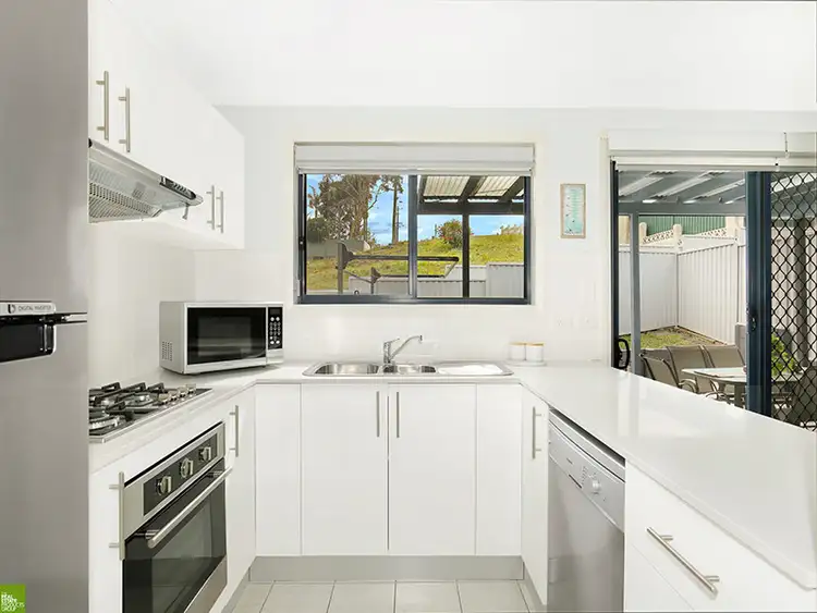 Second view of Homely townhouse listing, 5/15 Hingston Close, Lake Heights NSW 2502