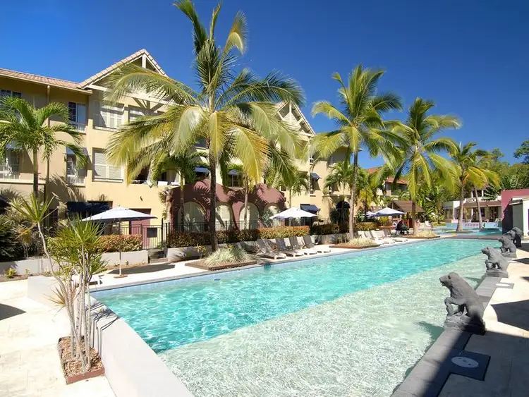 1720/2 Greenslopes Street