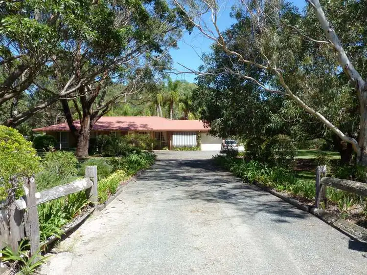 24 Tulloch Road, Tuncurry NSW 2428