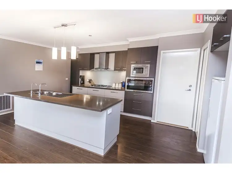 Fourth view of Homely house listing, 16 Gallantry Avenue, Craigieburn VIC 3064