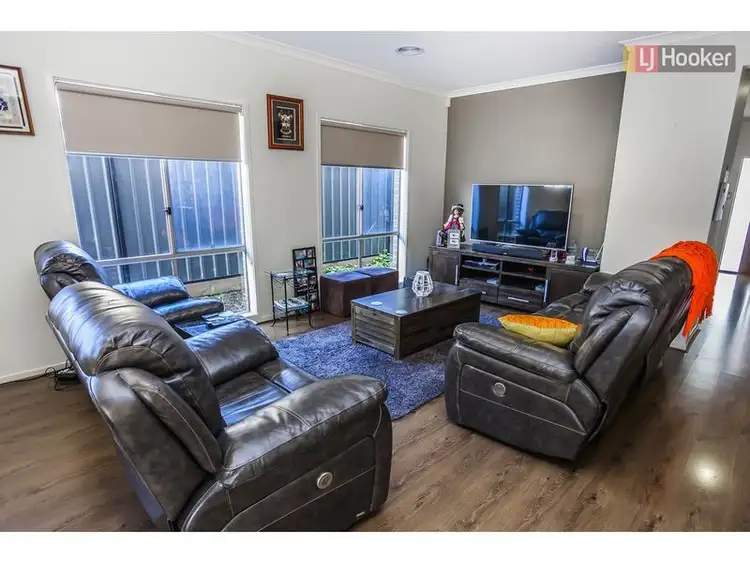 Second view of Homely house listing, 25 Baronial Way, Craigieburn VIC 3064