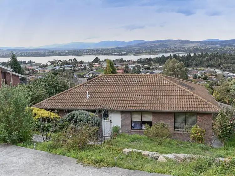 6 Newitt Drive, Austins Ferry TAS 7011