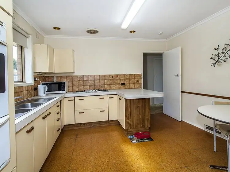 Fourth view of Homely house listing, 5 Lockhart Court, Kilsyth VIC 3137