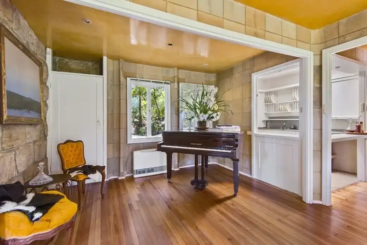 Fifth view of Homely house listing, 8 The Barbette, Castlecrag NSW 2068