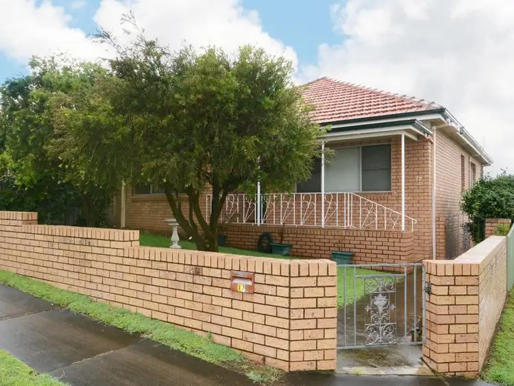 17 Brooks Street, Telarah NSW 2320