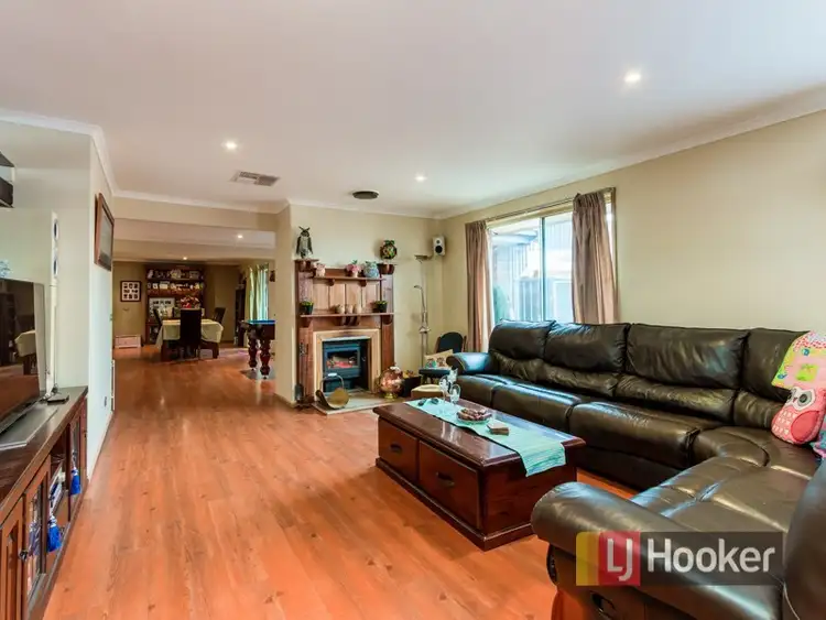 Second view of Homely house listing, 5 Colby Place, Hampton Park VIC 3976