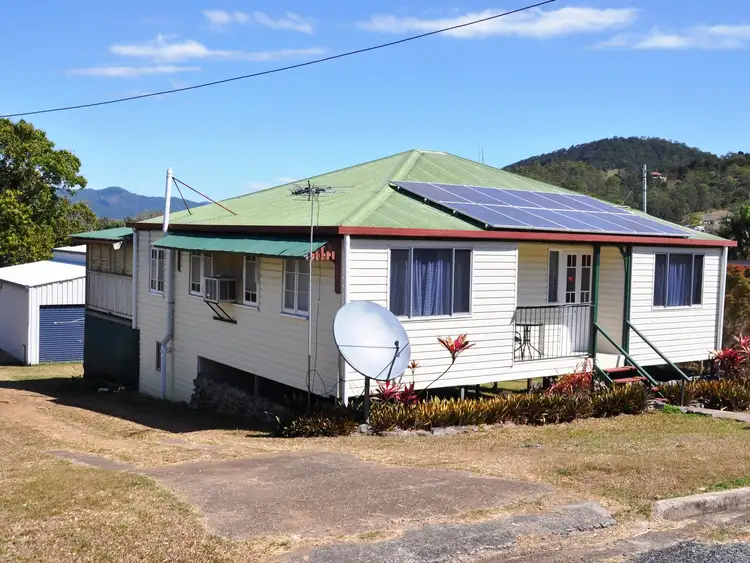 17 Hill Street, Sarina QLD 4737