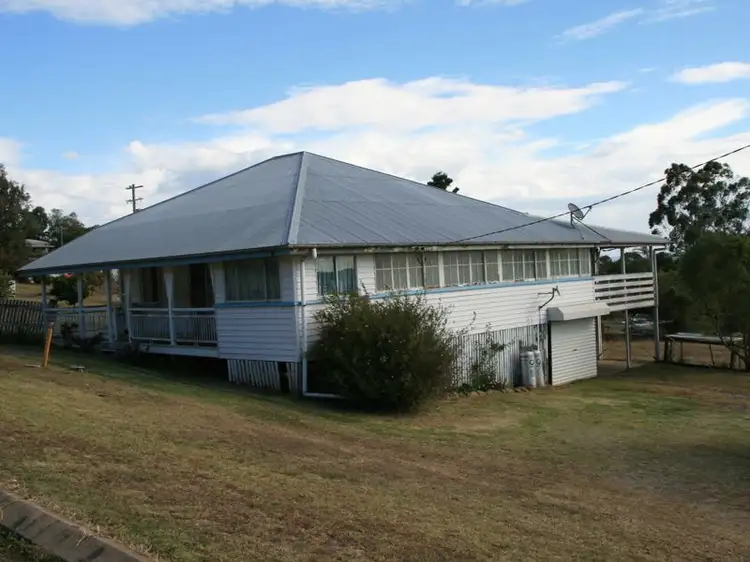 16 Pine Street, Killarney QLD 4373