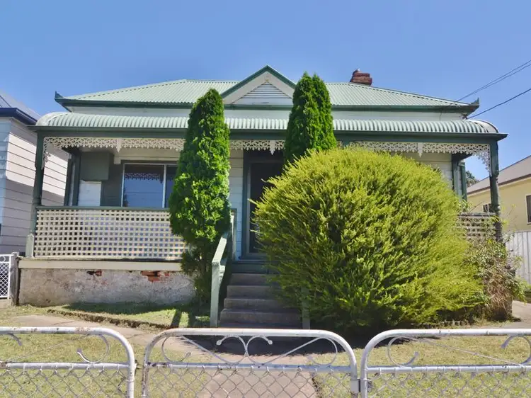 8 Vale Street, Portland NSW 2847