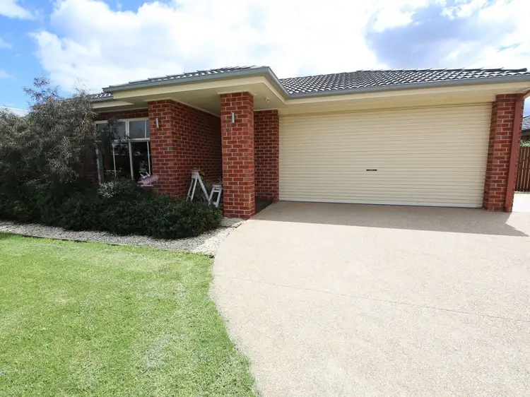 10 Ironbark Drive