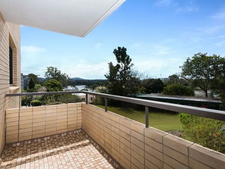 Sixth view of Homely unit listing, 8/36 Jerdanefield Road, St Lucia QLD 4067