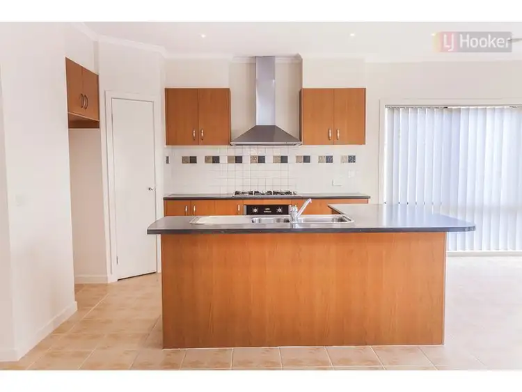 Seventh view of Homely house listing, 4 Pinehurst Rise, Craigieburn VIC 3064