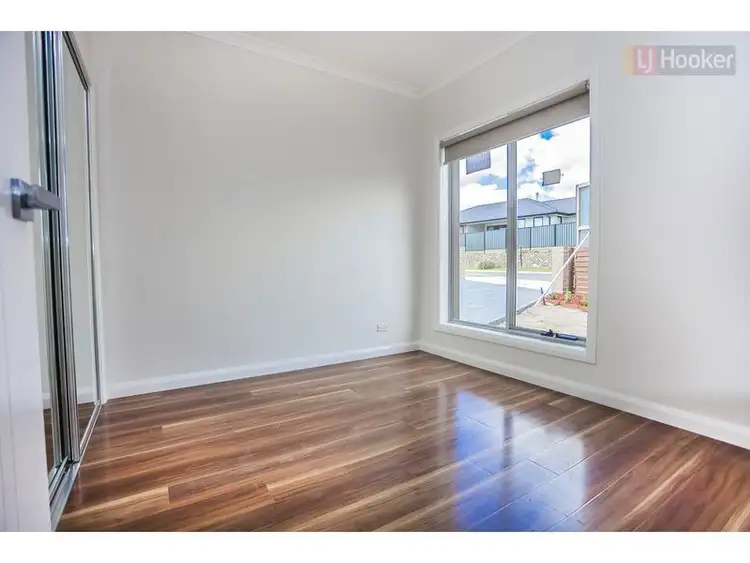 Sixth view of Homely townhouse listing, 7 Style Way, Craigieburn VIC 3064