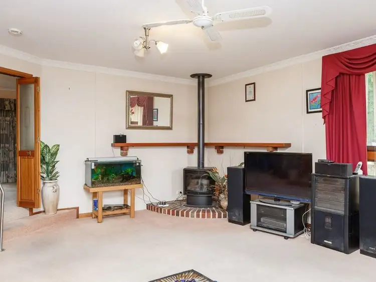 Fifth view of Homely house listing, 1 Staddon Court, Stratford VIC 3862