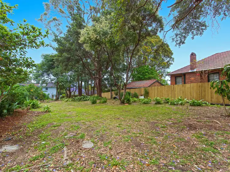 60 Kingslangley Road, Greenwich NSW 2065