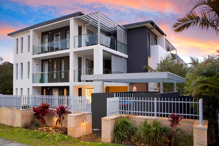 2/66 Park Street, Narrabeen NSW 2101