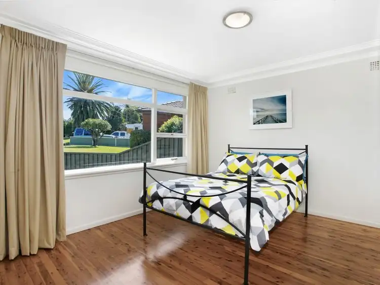 Fourth view of Homely house listing, 5 Janice Avenue, Smithfield NSW 2164