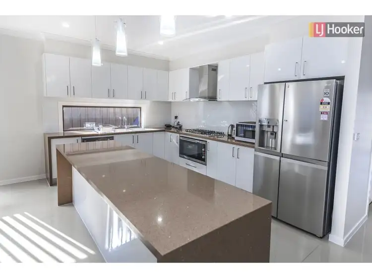 Second view of Homely house listing, 9 Mountleigh Circuit, Craigieburn VIC 3064