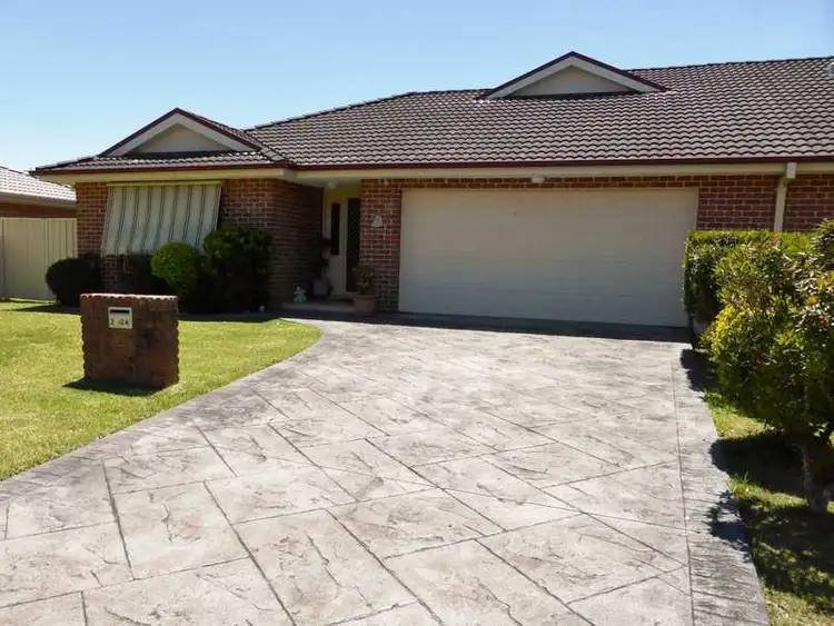 2/24 Livistona Drive, Forster NSW 2428
