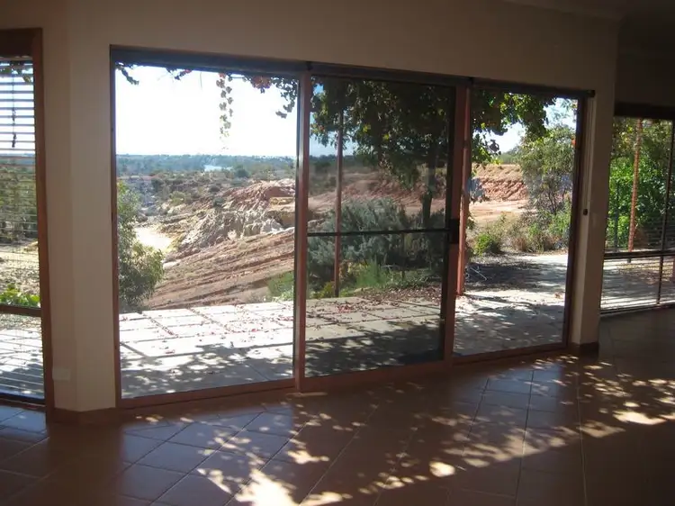 12 Stasinowsky Court, Loxton SA 5333