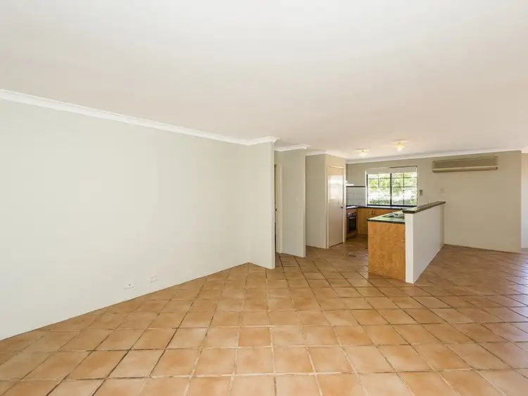 Seventh view of Homely house listing, 2 Babbler Court, Maida Vale WA 6057