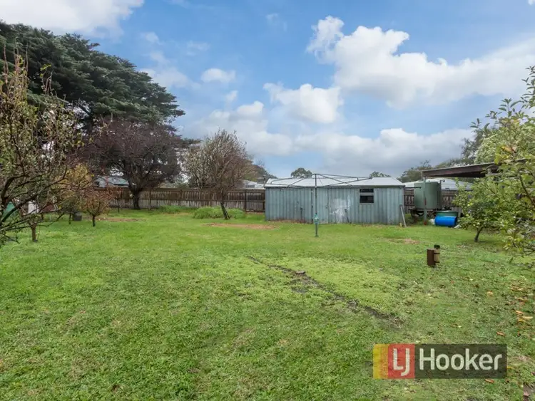 Seventh view of Homely house listing, 4 Kelso Place, Berwick VIC 3806