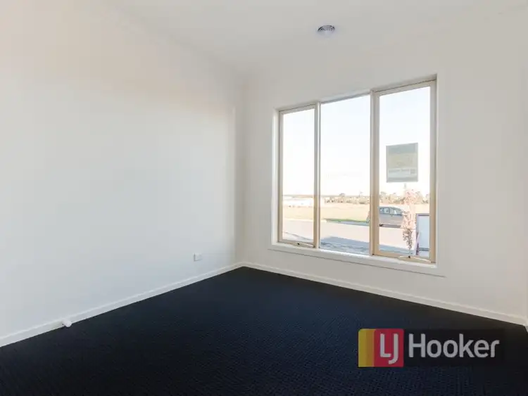 Fifth view of Homely house listing, 31 Havana Parade, Pakenham VIC 3810