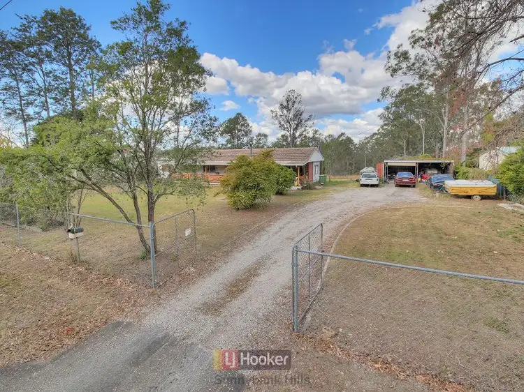 682 Middle Road, Greenbank QLD 4124