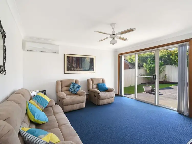 Fourth view of Homely house listing, 15 Woodside Court, Lake Haven NSW 2263