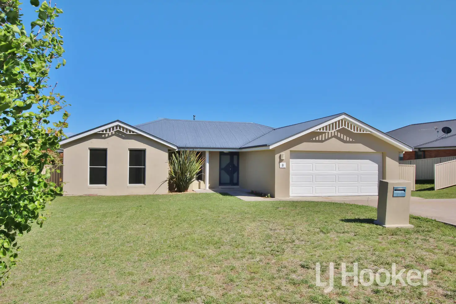 Main view of Homely house listing, 8 Joubert Drive, Llanarth NSW 2795