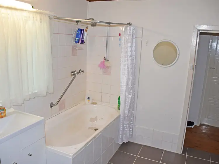 Seventh view of Homely house listing, 25 Gwen Parade, Raymond Terrace NSW 2324